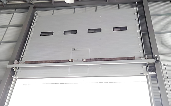 特克斯工业滑升门