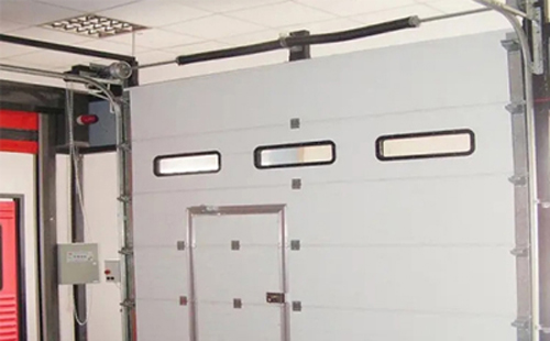 特克斯工业提升门的安装方法