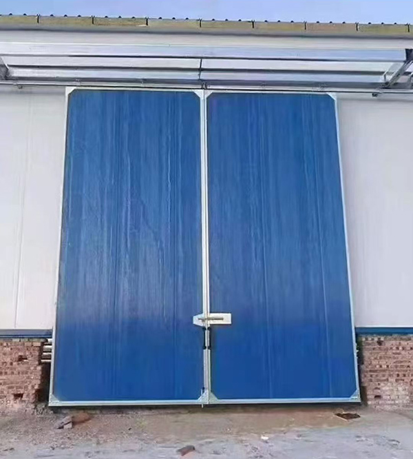 特克斯工业门在大型仓储物流通道中的应用实例